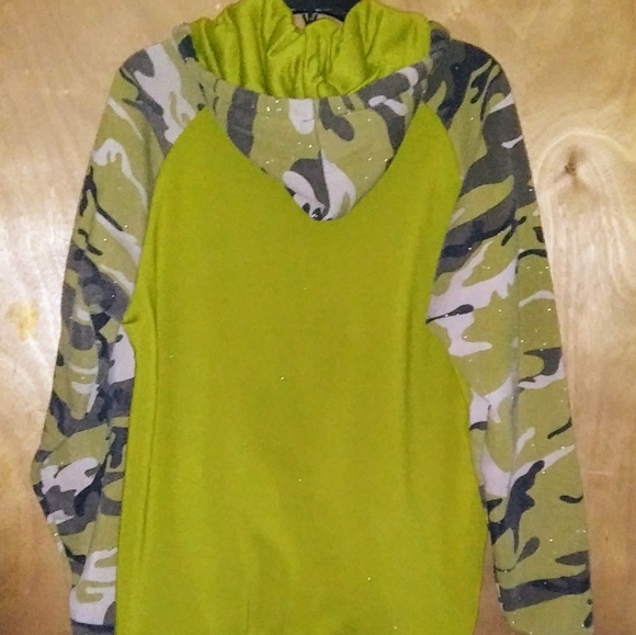 Camo Zip up Hoodie/Jacket - Picture 2 of 3